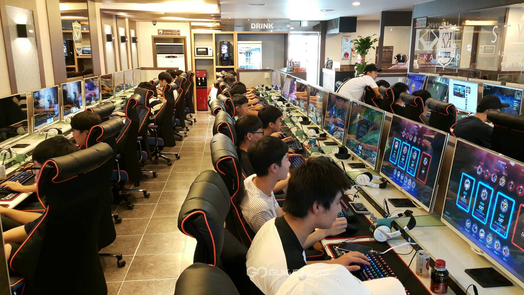 아이센스 PC방 제4회 전국 게임대회 본선 일정 돌입 초읽기 < 경제일반 < 경제 < 기사본문 - 국제뉴스