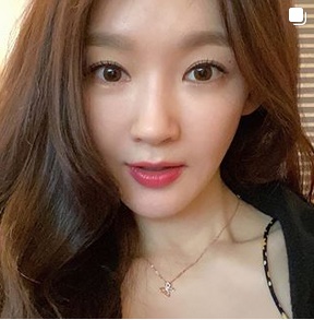 강민경 fake porno