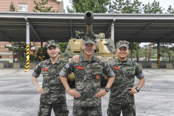 해병대 전력 강화를 위해 전역을 연기한 자랑스런 해병병사들