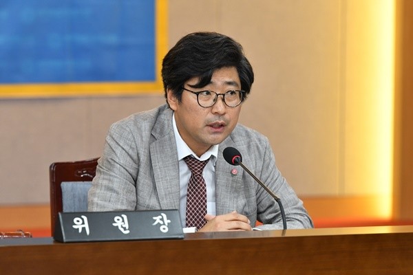 문종태 의원이 제11대 제주도의회 제3기 예산결산특별위원회 위원장으로 선출됐다.
