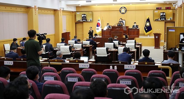 충남 서산시의회가 20일 제4차 본회의를 열고 제254회 임시회 일정을 모두 마무리했다.