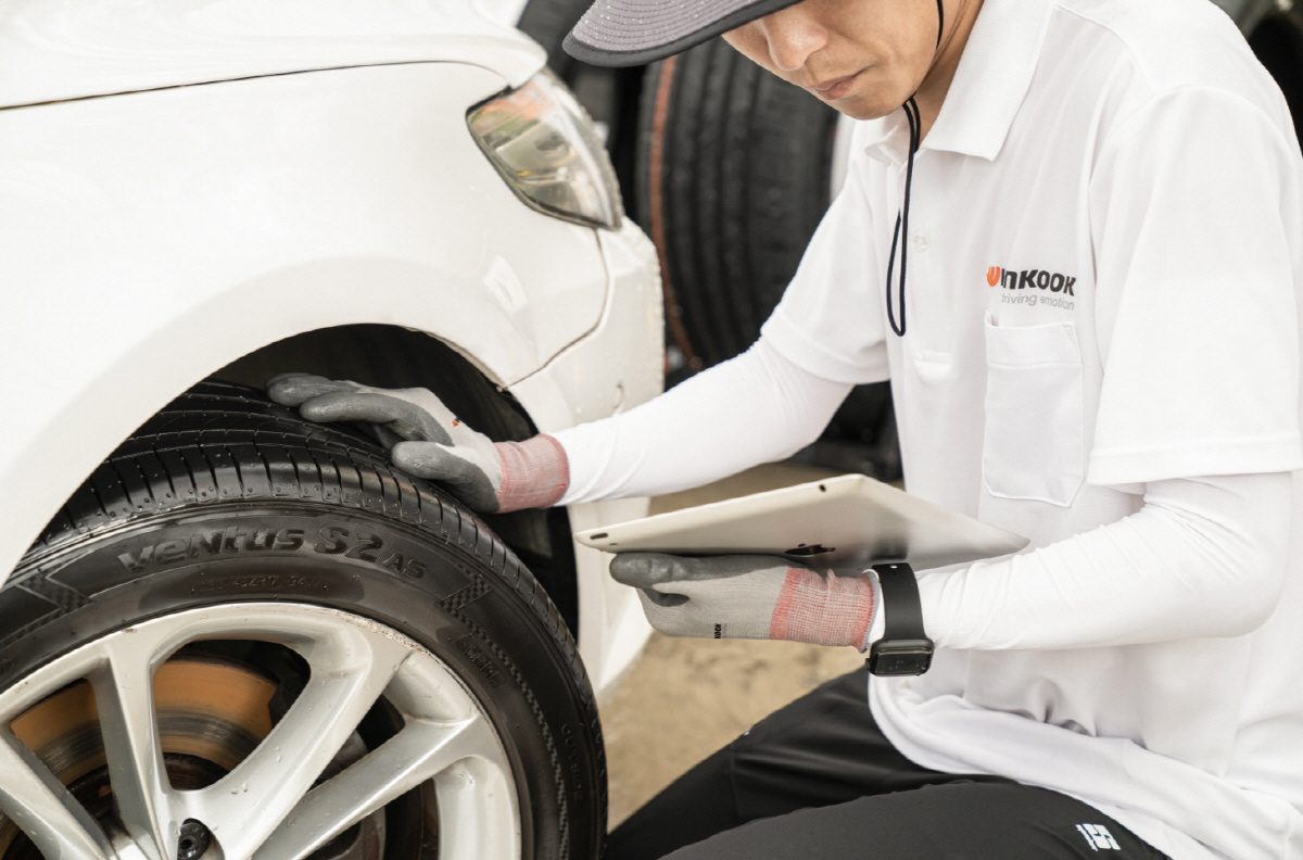 한국타이어가 지난 8월 고속도로 안전점검 캠페인 기간에 진행한 타이어 안전관리 현황 조사 결과, 점검 타이어 1,708개 중 40%인 690개의 타이어가 관리가 필요한 것으로 나타났다고 밝혔다.