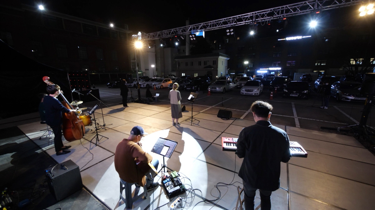  대전시는 지난 25일 오후 7시부터 9시까지 지역문제해결플랫폼 의제실행 선언식‘다시, 이음 콘서트’를 개최했다.