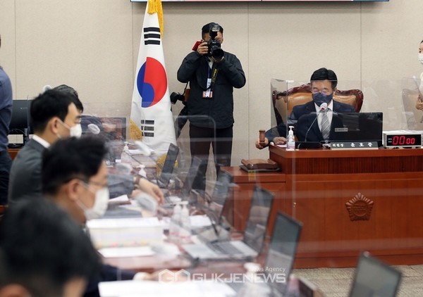 16일 국회 법제사법위원회는 대구고등법원·부산고등법원, 대구고등검찰청·부산고등검찰청 및 소속 지방검찰청에 대한 국정감사를 실시하고 있다(사진/국회사무처)
