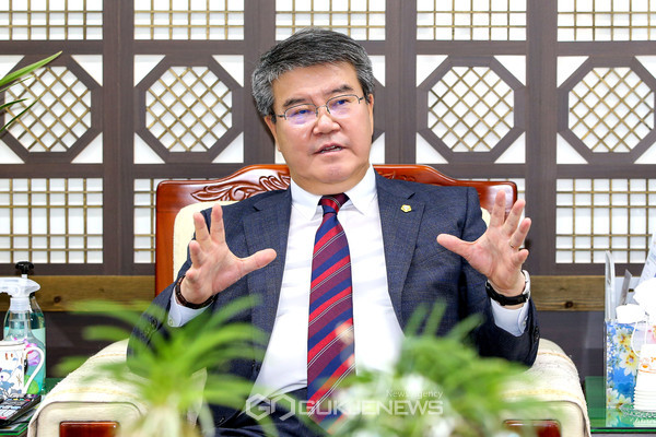 서호대 경주시의회 의장 "경주시민 모두가 감동하는 의정활동 실현을 위해 최선을 다하겠다"