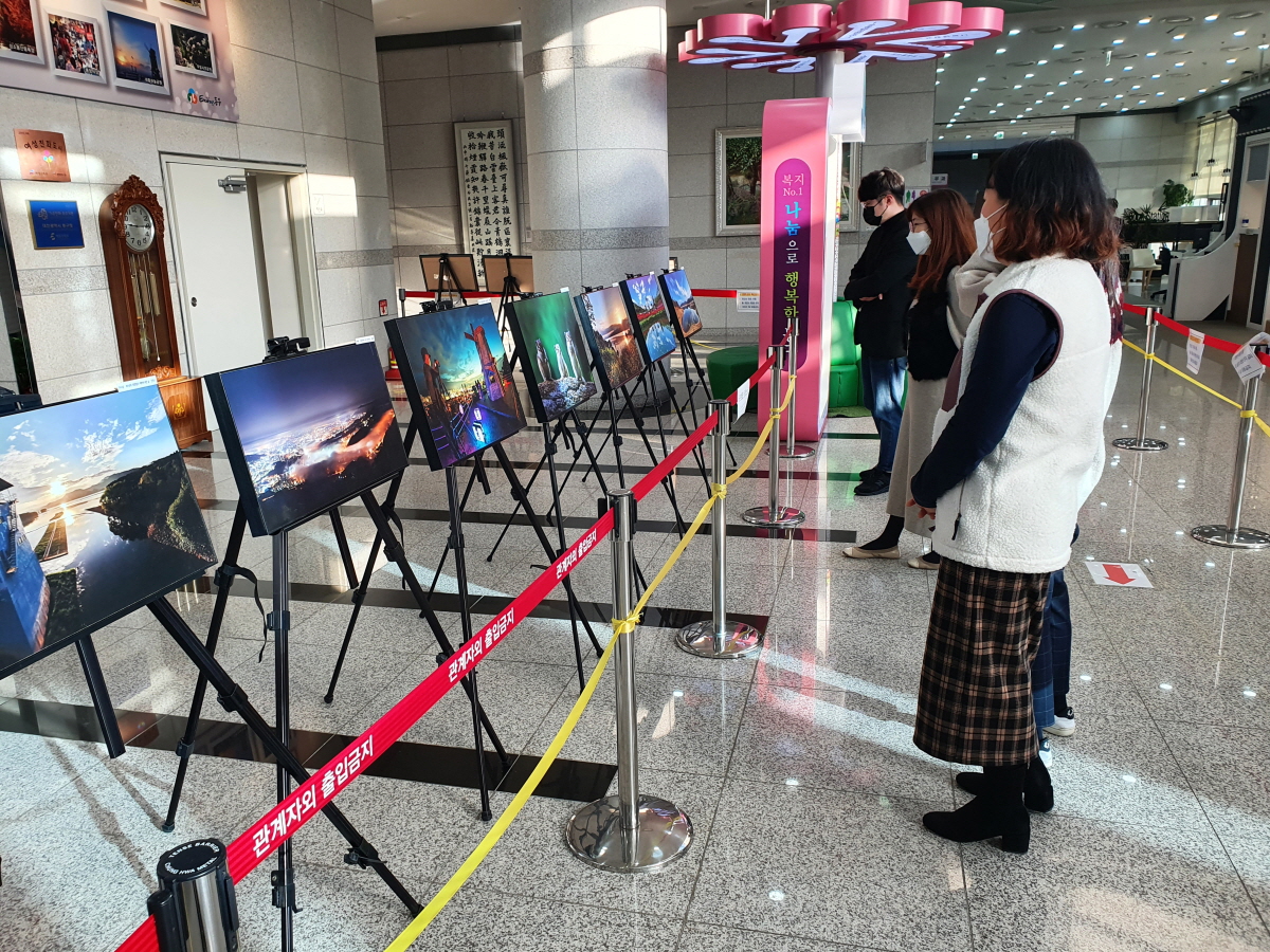  대전 동구는 구청 1층에서 ‘2020 동구 관광콘텐츠 수상작’ 을 전시한다.