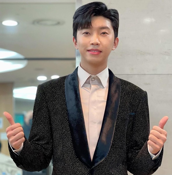 임영웅 2관왕, 뜨거운 인기 입증(사진= SNS 캡쳐)