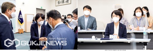 ​17일 부산시청에서 가진 '2021년 주민주도 마을복지 계획' 공모사업 업무협약 체결 모습/제공=금정구청​