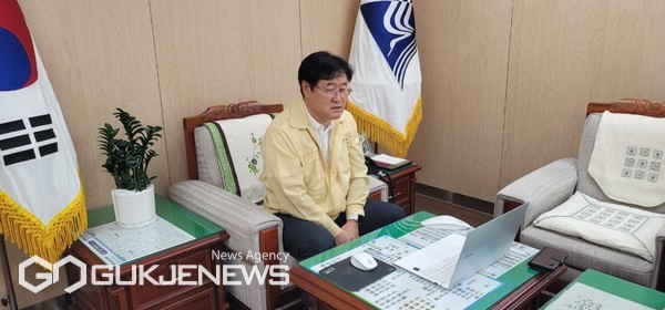 '맞춤형 화장품 조제 관리사 양성 과정' 온라인 수료식 모습/제공=동래구청