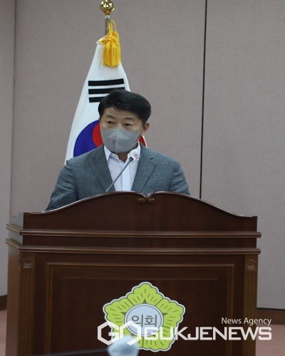 우종한 의원이 5분 발언을 하고 있다.(제공=증평군의회)