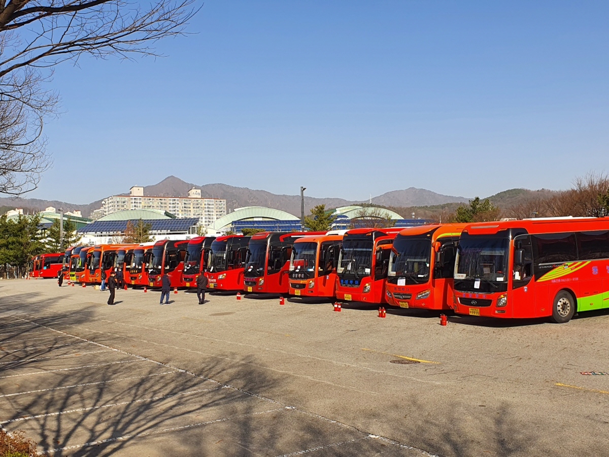 대전시는 9월 27일부터 10월 26일까지 전세버스 운송사업 질서 확립과 이용객의 안전 확보를 위해 전세버스 운송사업체 35개소와 전세버스조합을 대상으로 ‘2021년도 하반기 전세버스 안전관리 점검’을 실시한다고 밝혔다.