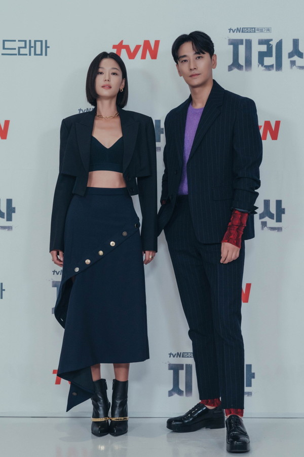 전지현X주지훈, 김은희 작가 '지리산'서 호흡(사진=tvN)