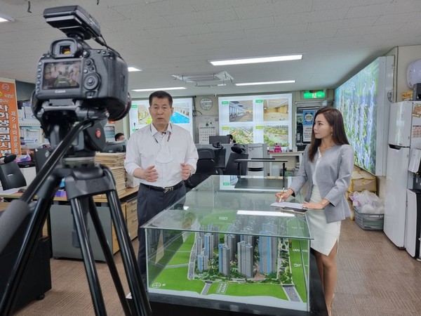 부산 괴정5구역 재개발조합의 주영록 조합장이 괴정5구역 재개발사업에 대해 설명하고 있다.(사진=미디어연합취재단)