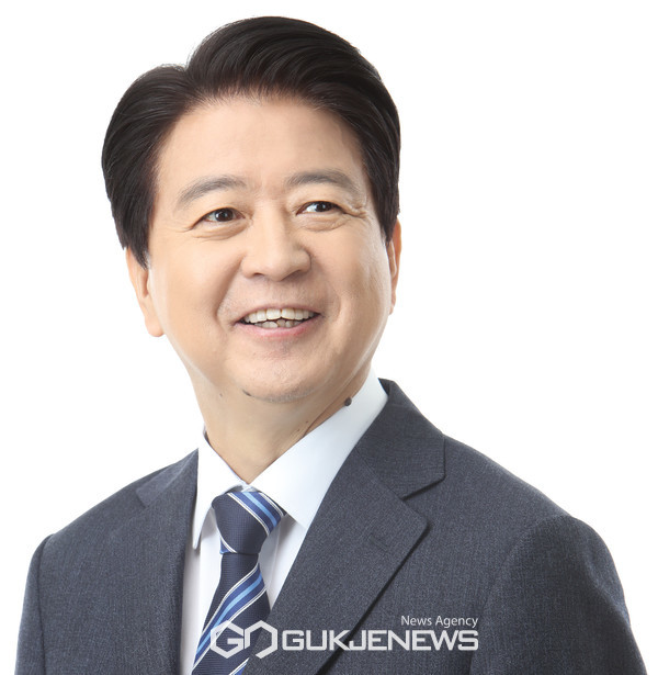 국회 환경노동위원회 소속 노웅래 의원(더불어민주당, 마포 갑)