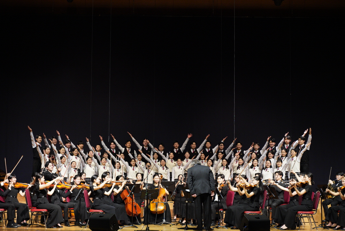새소리음악중고등학교는 지난 4일 본교 5층 콘서트홀에서 ‘제7회 새소리음악중고등학교 정기연주회’를 개최했다.