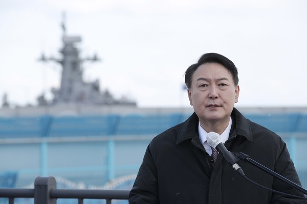 윤석열 국민의힘 대통령 후보가 5일 제주도 강정 해오름노을길 및 강정마을에 방문하고 있다.(사진/국민의힘)