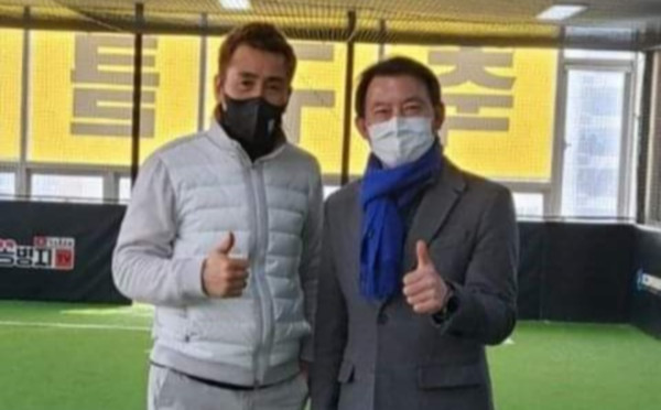 <사진설명=최현덕&nbsp;전&nbsp;부시장(우)과&nbsp;김병지(좌)씨>