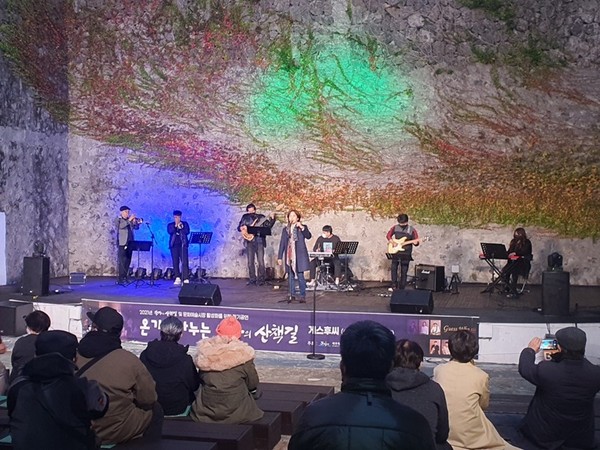 오는 12일 오후 이중섭공원에서 작가의 산책길 첫 공연이 열린다.[사진=서귀포시청]