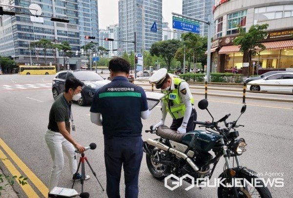 수정구청-성남 수정구 ‘이륜자동차 소음 및 불법개조 합동단속’(사진=성남시)