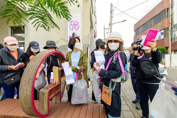 21일부터 27일까지 '하영올레 걷기축제'를 포함한 하영올레 걷기주간 행사를 연다. 하영올레 걷기 축제는 25일부터 27일까지 하영올레 1~3코스 내에서 진행된다.[사진=서귀포시]