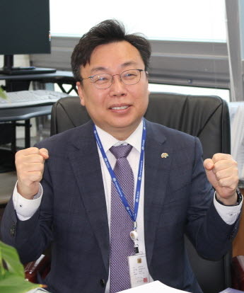 김영명 경제실장