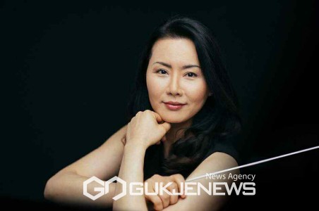 Conductor 권현수 (Hyun-Su Kwon