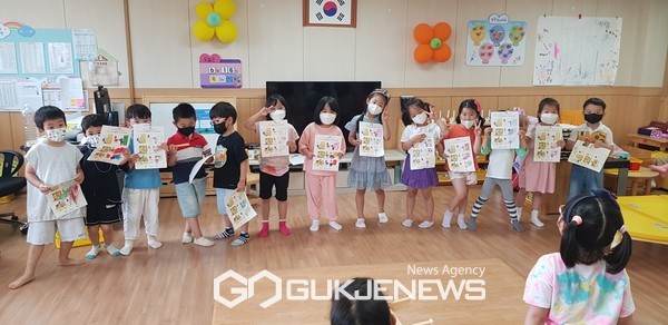 신광초등학교병설유치원은 지난13~17일 학급별로 층간소음 예방교육을 실시했다.[사진=신광초등학교병설유치원]