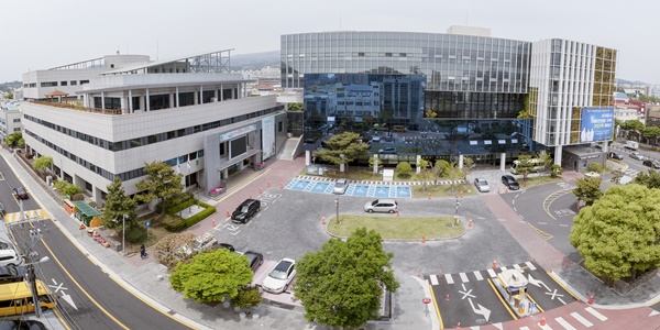 서귀포시가 7월부터 9월까지 여름철 자연재난 및 급수 수요에 대응하기 위해 비상급수대책반을 편성 운영한다.