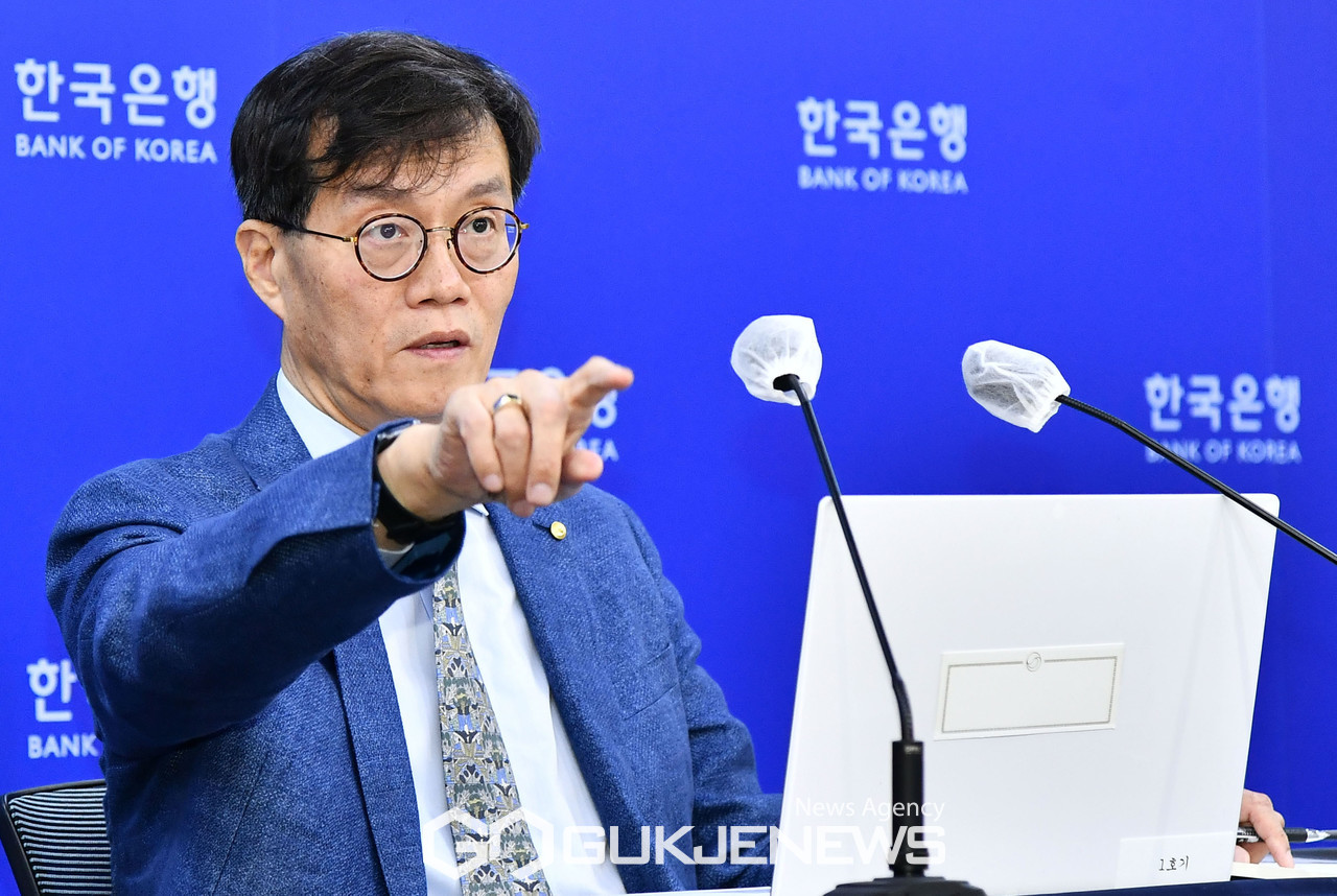 이창용 한국은행 총재 발언 < 포토뉴스 < 포토 < 기사본문 - 국제뉴스