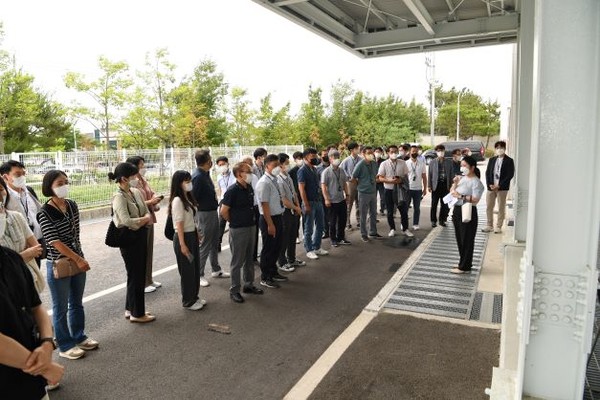 (사진=완주군) SK그룹 완주군 수소 경제 현장 방문 모습