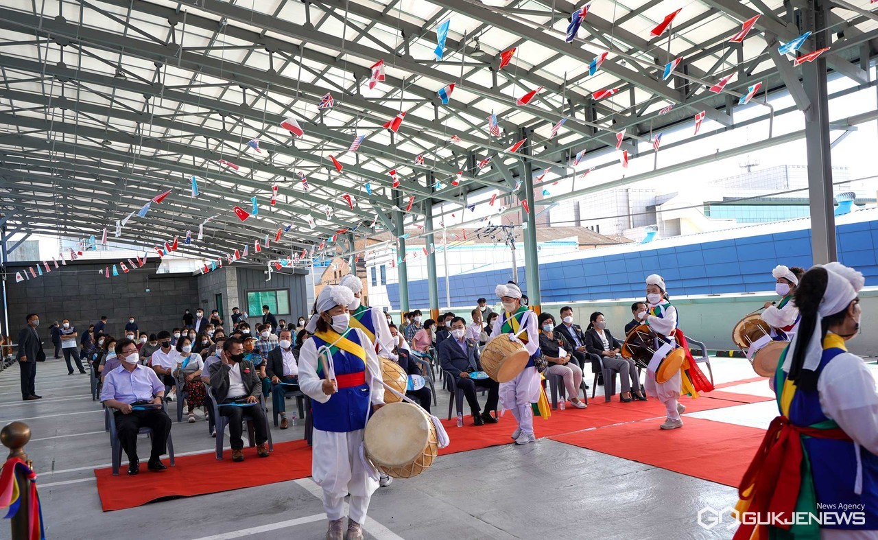 (사진=김진태 기자) 성동시장 공영주차장 비가림막 설치 준공식