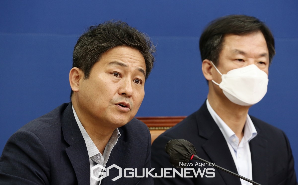 (서울=국제뉴스)김영배 더불어민주당 정치보복수사대책위원회 위원이 1일 서울 여의도 국회에서 열린 정치보복수사대책위원회의에서 발언하고 있다. /사진= 원명국 기자