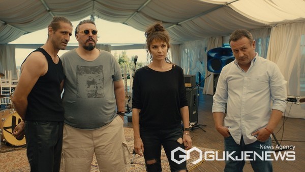 경쟁부문: 국제경쟁 ‘지굴리 밴드의 벌거벗은 진실’ 스틸 