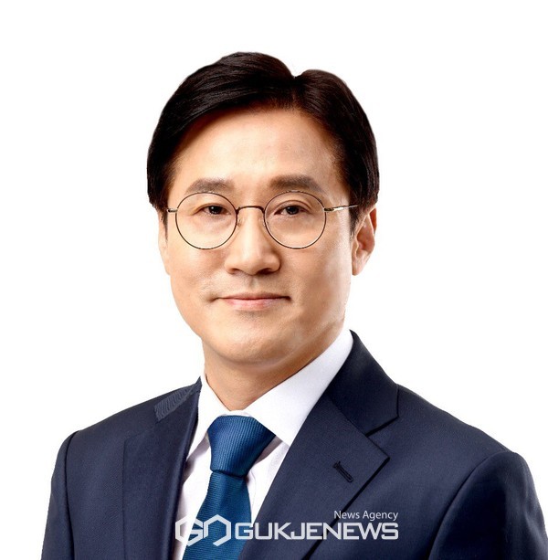 더불어민주당 신영대 국회의원(전북 군산, 산업통상자원중소벤처기업위원회)