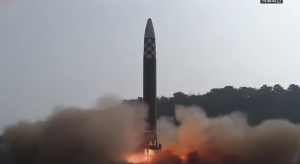 [속보]국군의날, 북한 미사일 도발 계속 '일주일 동안 7발' / YTN 뉴스 캡쳐