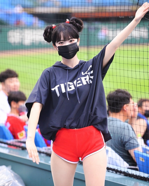 기아(KIA) 치어리더 이다혜, 연예인 병 의혹에 인스타 해명 < 종합 < 스포츠 < 기사본문 - 국제뉴스