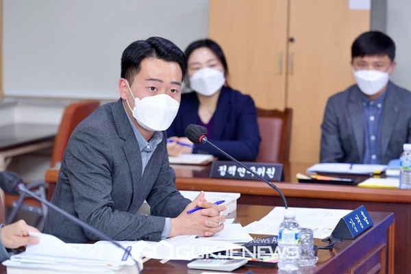 강경흠 제주도의회 의원.