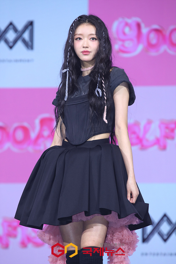 [GJ포토] 오마이걸 유아, '오늘은 시크한 비주얼'