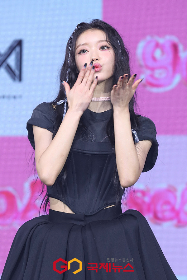 [GJ포토] 오마이걸 유아, '여러분들에게 보내는 츄츄♥'