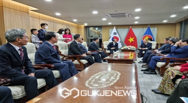 봉화군-베트남 뜨선시 우호협력강화 협약서도 체결