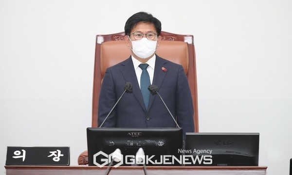 김경학 의장은 폐회사를 통해 예산안 편성과 협의 과정에 문제가 있었음을 지적했다.[사진=제주도의회]