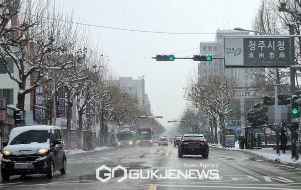 광주·호남날씨 20Cm 눈 더 온다....최저기온 영하 11도 '미세먼지 좋음' < 종합 < 사회 < 기사본문 - 국제뉴스