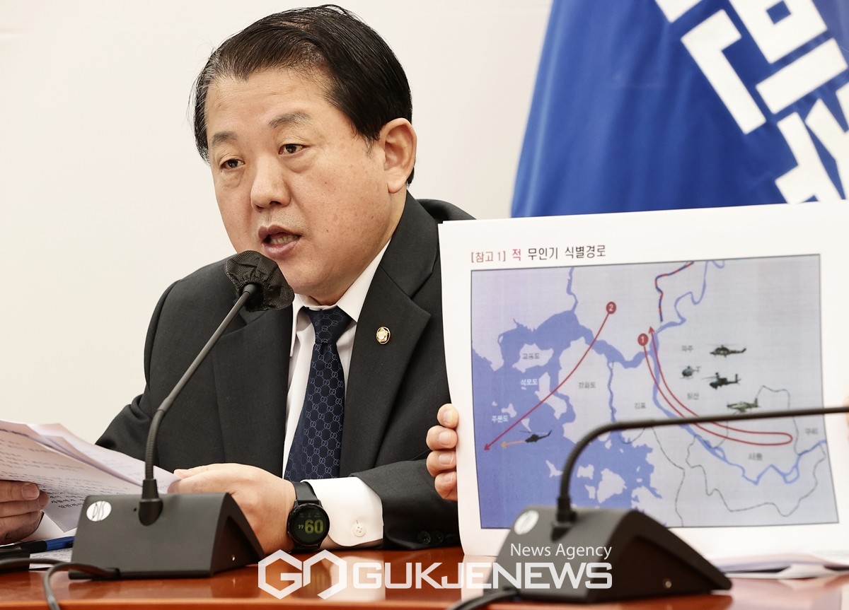 (서울=국제뉴스)  더불어민주당 김병주 의원이 29일 오전 서울 여의도 국회에서 열린 정책조정회의에서 발언하고 있다.  /사진=원명국 기자