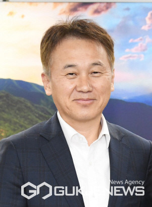 에이스씨엔텍(주) 장덕흠 대표