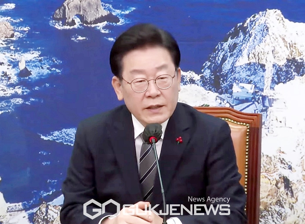 ▲이재명 더불어민주당 대표는 6일 정치혁신위원회 출범식에 참석해 모두발언을 하고 있다./사진=원명국 기자