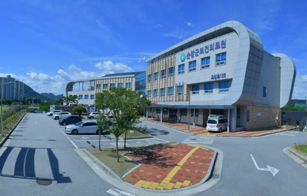 순창군&nbsp;찾아가는&nbsp;방문&nbsp;접종&nbsp;서비스로&nbsp;고령층&nbsp;60세&nbsp;이상&nbsp;백신&nbsp;추가&nbsp;접종률&nbsp;47.8%&nbsp;기록(사.진=국제뉴스&nbsp;황의관&nbsp;)