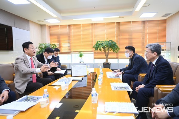 이현재 시장, 이원재 국토부제1차관과 “신도시 현안 해결을 위한 협의체 구성 합의”(사진=하남시)
