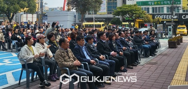 9일 서귀포시청사 앞마당에서  ‘서귀포시 범시민 건강생활실천 운동 출정식’을 개최했다.[사진=문서현 기자]