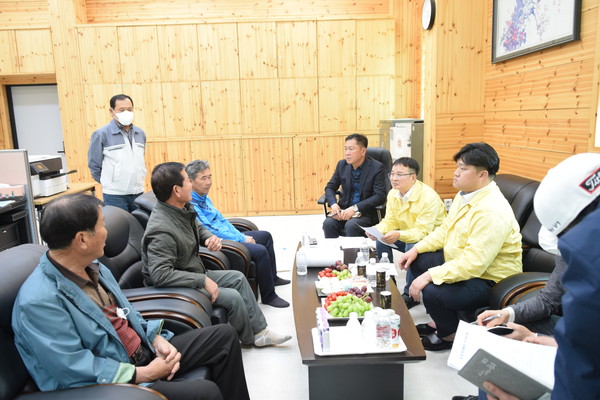 봉동 폐기물 종합재활용업체 현장점검(사진= 완주군의회 제공)