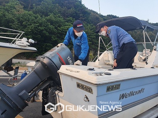 출항전 점검. 사진=보령해양경찰서